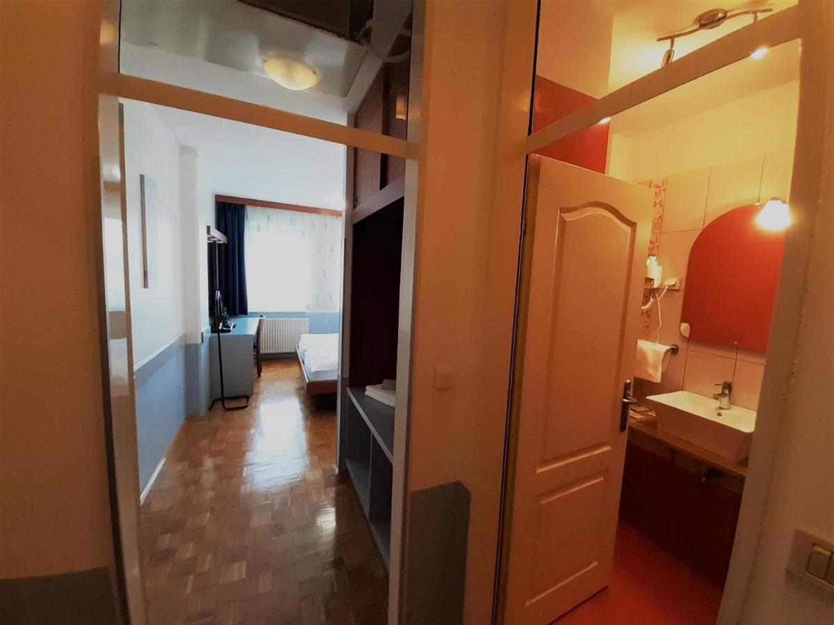 Rooms Vodisek - Depandansa Hotela Capris Capodistria Boutique Exteriör bild