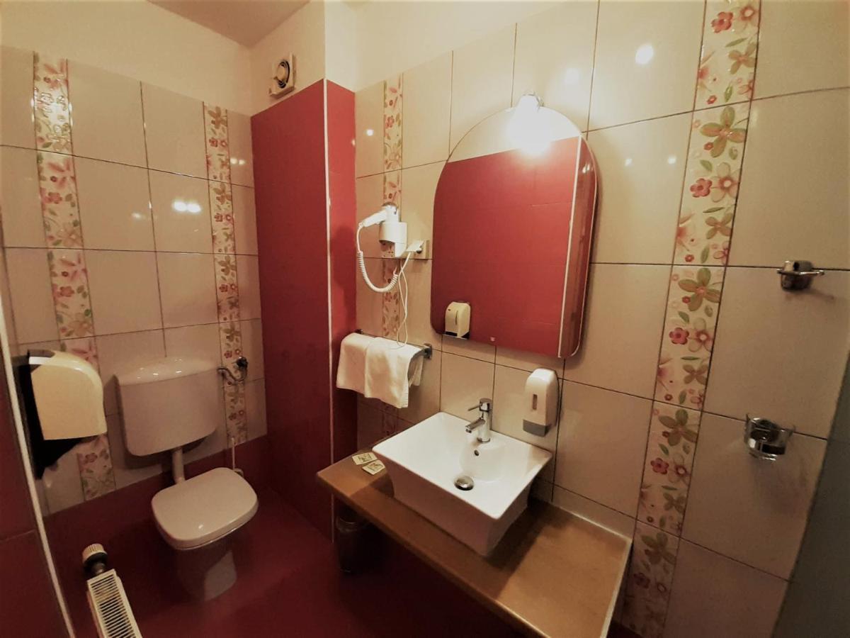 Rooms Vodisek - Depandansa Hotela Capris Capodistria Boutique Exteriör bild