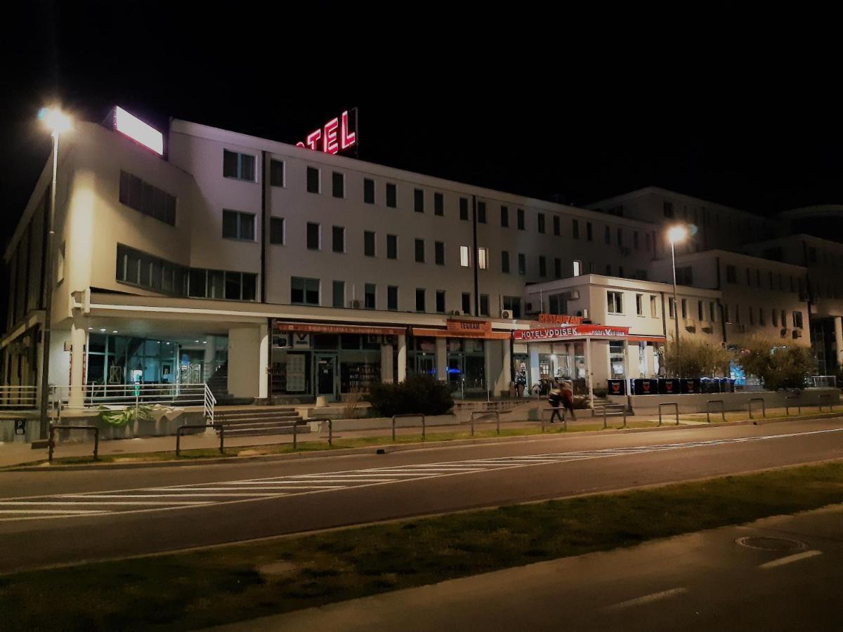Rooms Vodisek - Depandansa Hotela Capris Capodistria Boutique Exteriör bild
